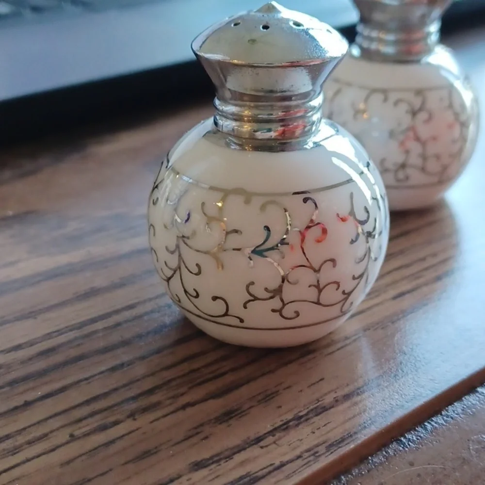 Vintage Hand Painted Irice Salt & Pepper Shakers, Czech, Made in Czechoslovakia